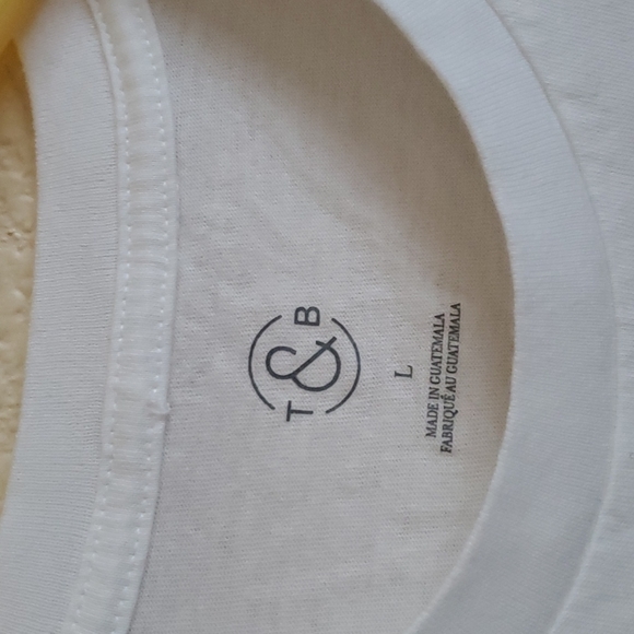 NWOT The Beach Boys Graphic Band Tee in size Large - Picture 6 of 7